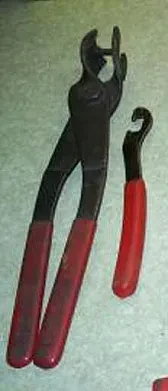 Help ID tools |  I bought a mixed-bag small auction, mainly for some C-clamps but gotsome tools...
