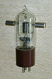 Gibt es Niedervolt (12 V) Reflektor-Leuchtmittel mit GU-4 Sockel und 10 Grad Spot Karakteristik auch mit 10 W?  | &laquo; previous thread