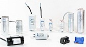 Motor mit Kondensator an drei Phasen Wechselstrom anklemmen  |  Bekommst du wasserdicht eine Zuleitung mit mehr Adern verbaut?  Eigentlich...