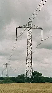 Ueberlandleitung mit 4 Leitern  |  [...]Hallo Volker!Wie Du weisst, habe ich auch mit Strom was zu tun.Zweimal in...