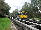 Jaki sens mają autobusy na takich torach? |  No dobra, tu jest konkret: https://en.wikipedia.org/wiki/O-Bahn_Busway The...